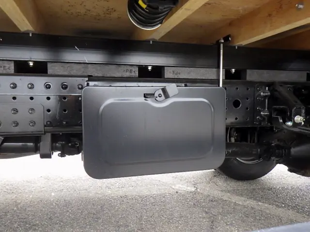 三菱 キャンター 2PG-FEB80(2WD)の写真30