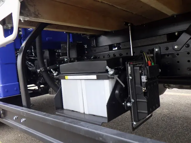 三菱 キャンター 2PG-FEB80(2WD)の写真34