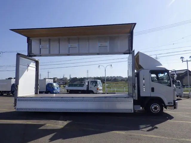 いすゞ フォワード 2RG-FRR90T2(2WD)の写真5