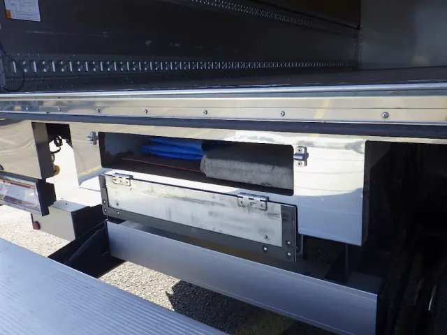 いすゞ フォワード 2RG-FRR90T2(2WD)の写真14