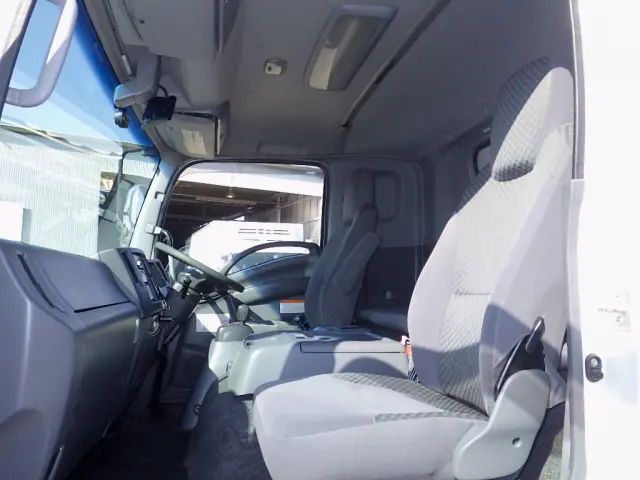 いすゞ フォワード 2RG-FRR90T2(2WD)の写真18