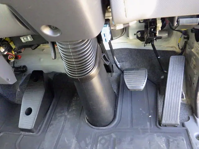 いすゞ フォワード 2RG-FRR90T2(2WD)の写真27