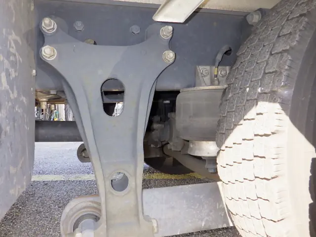 いすゞ フォワード 2RG-FRR90T2(2WD)の写真28