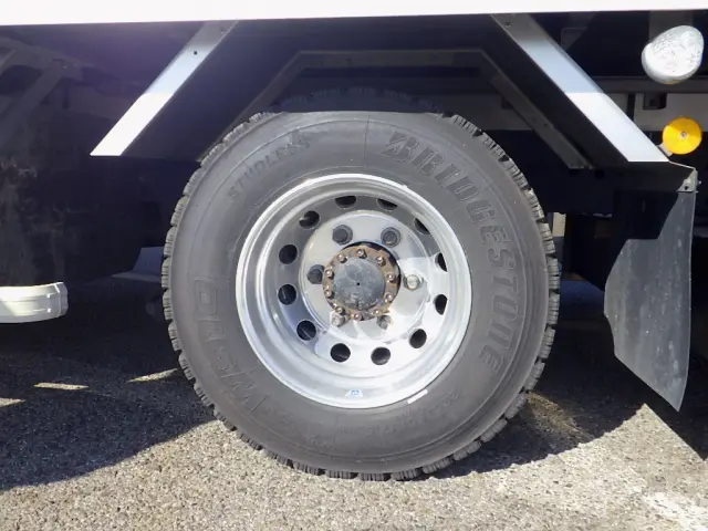 いすゞ フォワード 2RG-FRR90T2(2WD)の写真30