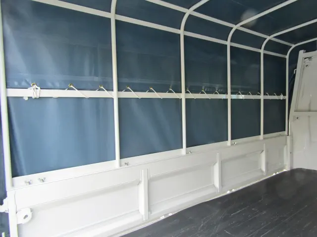 荷台内面左側|トヨタ タウンエーストラック 5BF-S413U(4WD)の写真9