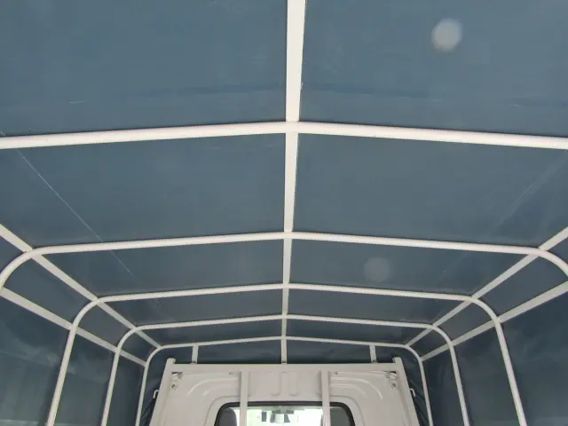 キレやヤブレもなくキレイな幌!もちろん雨漏りもありませんのでご安心ください!|トヨタ タウンエーストラック 5BF-S413U(4WD)の写真11