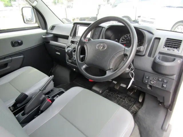 トヨタ タウンエーストラック 5BF-S413U(4WD)の写真13