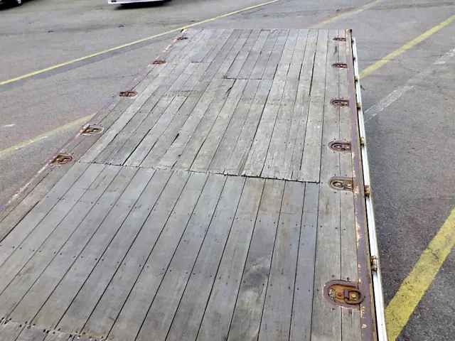 いすゞ フォワード TKG-FRR90S2(2WD)の写真12