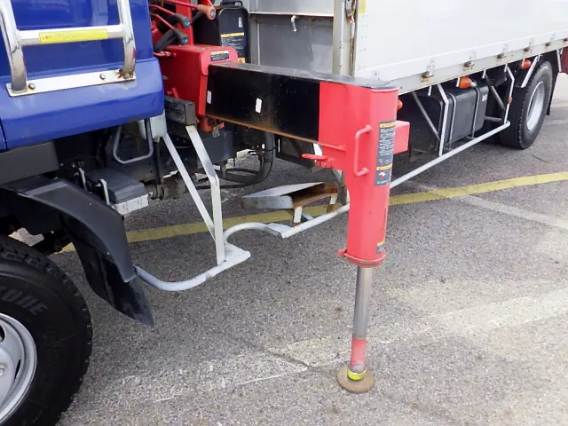 いすゞ フォワード TKG-FRR90S2(2WD)の写真14