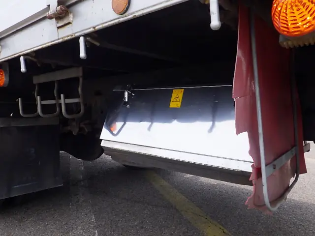 いすゞ フォワード TKG-FRR90S2(2WD)の写真19