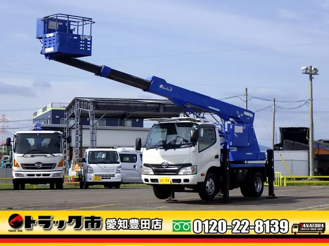 トヨタ ダイナ TKG-XZU600H(2WD)の写真1