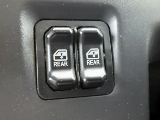 いすゞ エルフ TPG-NMS85AN(4WD)の写真27