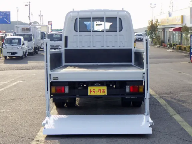 いすゞ エルフ TPG-NMS85AN(4WD)の写真43