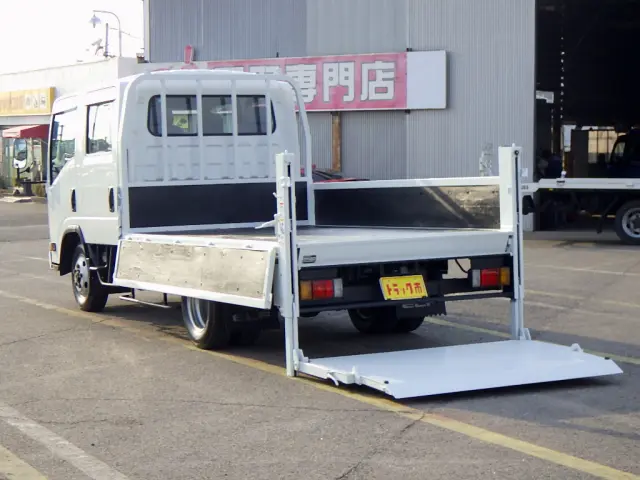 いすゞ エルフ TPG-NMS85AN(4WD)の写真44