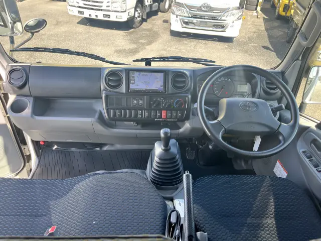 トヨタ ダイナ 2PG-GDY281(4WD)の写真13