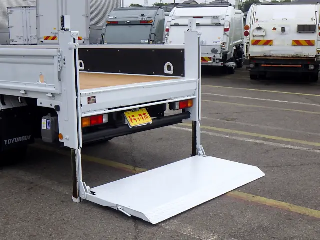 三菱 キャンター TKG-FEA50(2WD)の写真8