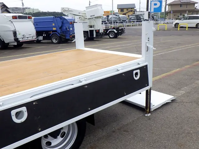 三菱 キャンター TKG-FEA50(2WD)の写真9