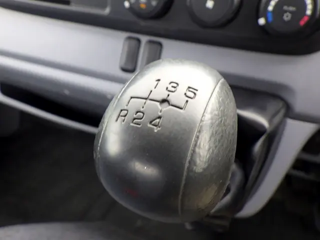 三菱 キャンター TKG-FEA50(2WD)の写真21