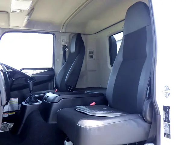 三菱 ファイター 2KG-FK61F(2WD)の写真12