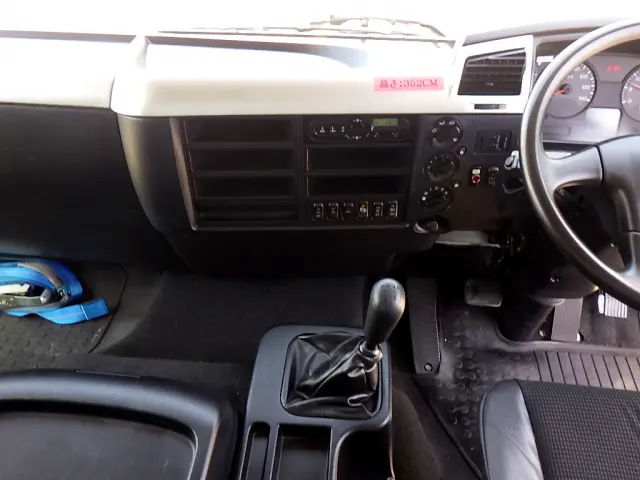 三菱 ファイター 2KG-FK61F(2WD)の写真16