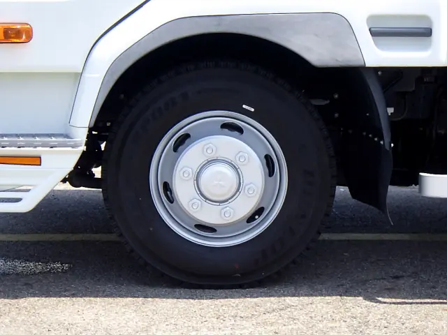 三菱 ファイター 2KG-FK61F(2WD)の写真23