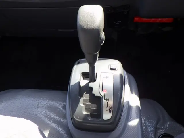 いすゞ エルフ 2RG-NLR88AN(2WD)の写真18