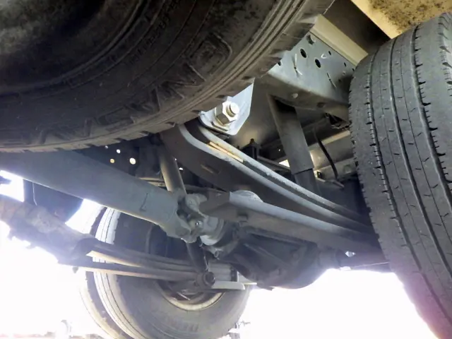 いすゞ エルフ 2RG-NLR88AN(2WD)の写真33