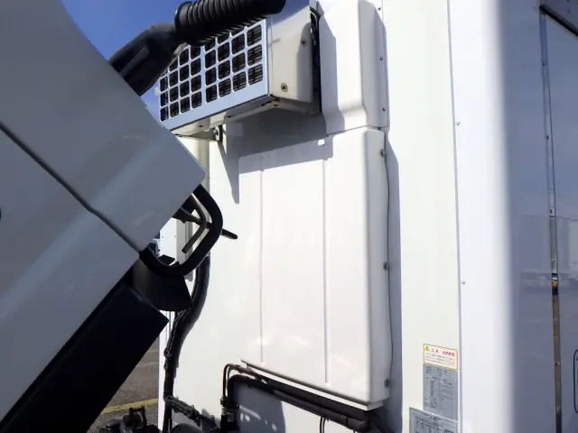 いすゞ エルフ 2RG-NLR88AN(2WD)の写真46