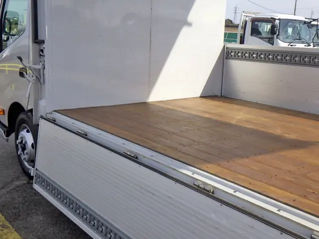 日野 デュトロ 2RG-XZU722M(2WD)の写真8