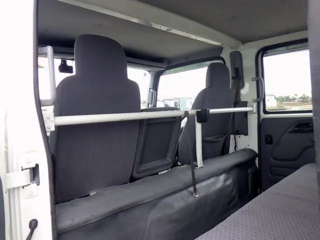 いすゞ エルフ 2RG-NPR88AR(2WD)の写真18