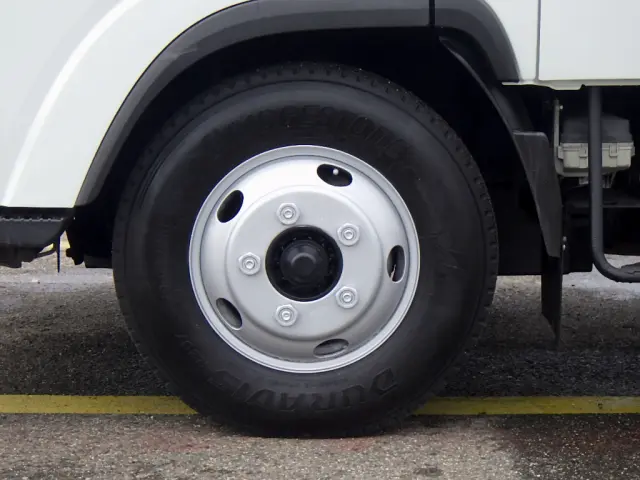 いすゞ エルフ 2RG-NPR88AR(2WD)の写真19