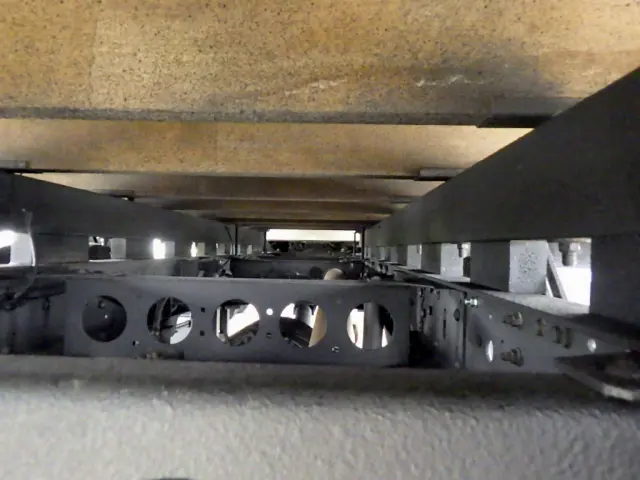 いすゞ エルフ 2RG-NPR88AR(2WD)の写真25