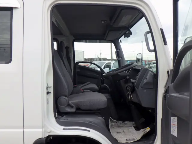 いすゞ エルフ 2RG-NPR88AR(2WD)の写真41