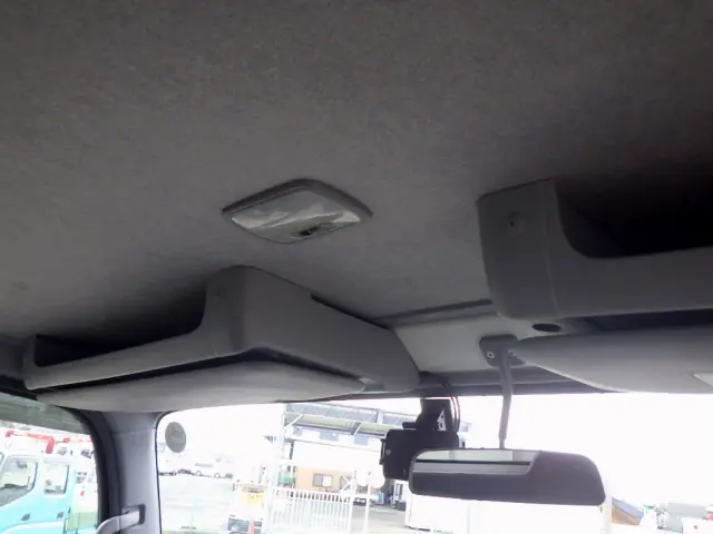 いすゞ エルフ 2RG-NPR88AR(2WD)の写真44