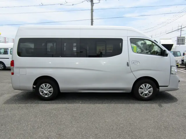 もちろん目立つキズや看板アトなどもなくキレイな状態を保ったおススメの1台です☆|日産 キャラバン CBF-DS8E26(4WD)の写真5