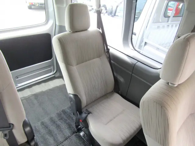 成人男性でもロングドライブが苦になりません☆|日産 キャラバン CBF-DS8E26(4WD)の写真11