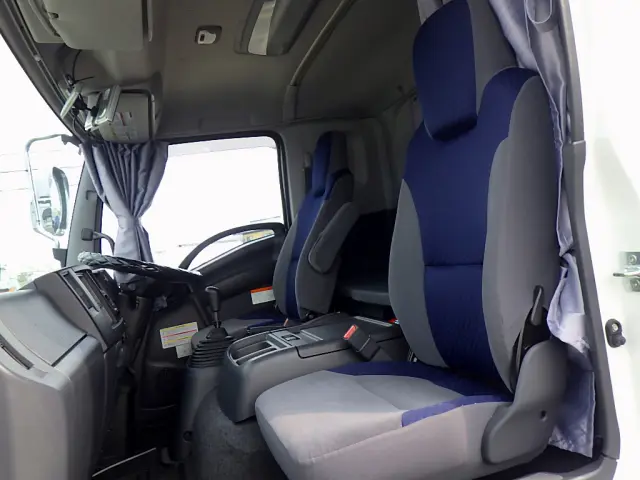 いすゞ フォワード 2RG-FRR90S2(2WD)の写真12