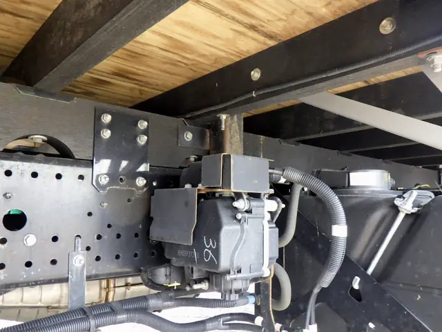 いすゞ フォワード 2RG-FRR90S2(2WD)の写真37