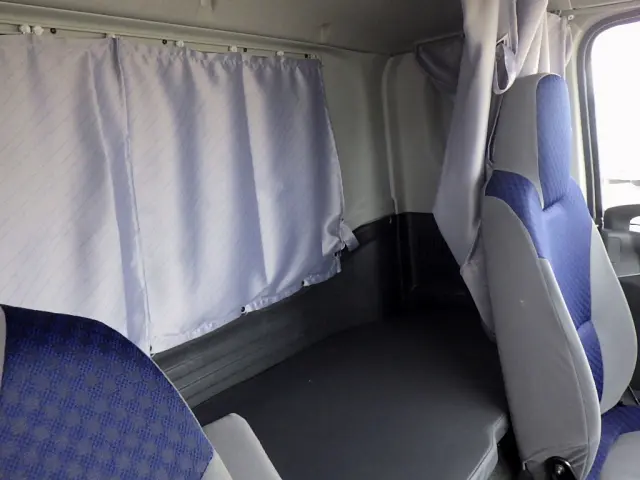 いすゞ フォワード 2RG-FRR90S2(2WD)の写真47