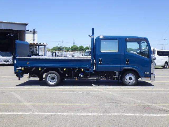 いすゞ エルフ 2RG-NLR88AR(2WD)の写真5