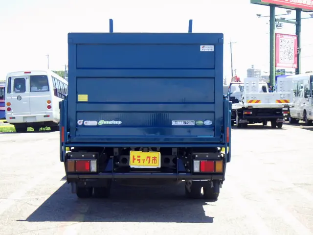 いすゞ エルフ 2RG-NLR88AR(2WD)の写真6