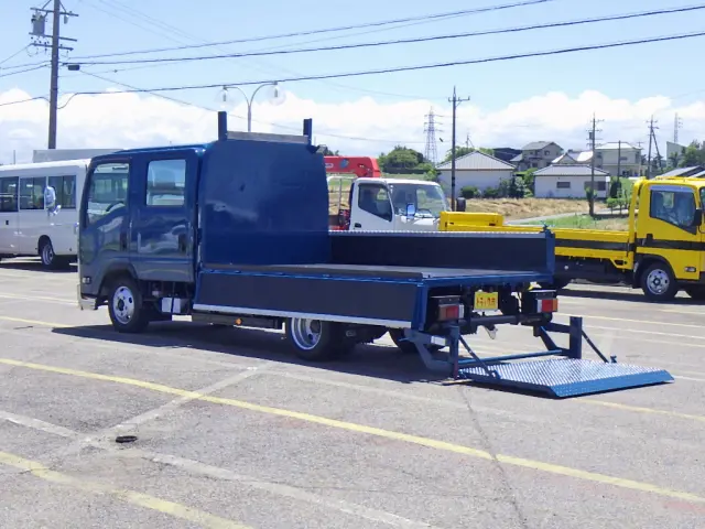 いすゞ エルフ 2RG-NLR88AR(2WD)の写真13