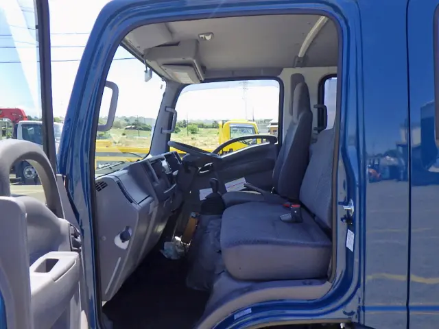 いすゞ エルフ 2RG-NLR88AR(2WD)の写真19