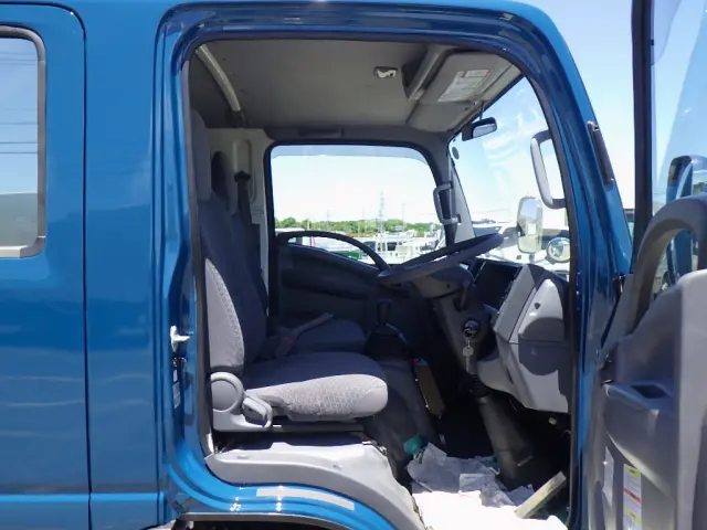 いすゞ エルフ 2RG-NLR88AR(2WD)の写真25