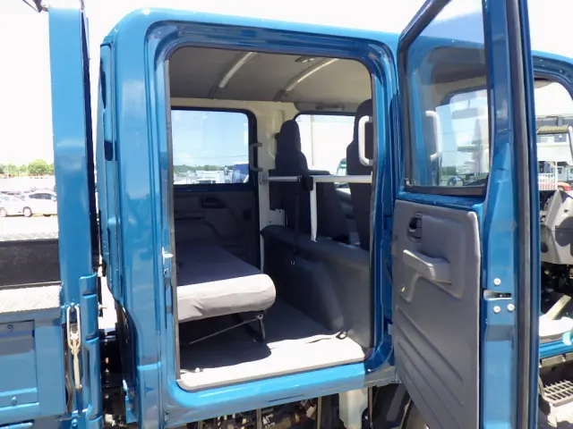 いすゞ エルフ 2RG-NLR88AR(2WD)の写真27