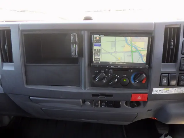 いすゞ エルフ 2RG-NLR88AR(2WD)の写真31