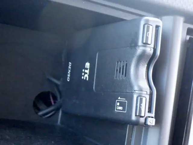 いすゞ エルフ 2RG-NLR88AR(2WD)の写真35