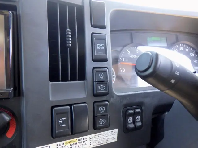 いすゞ エルフ 2RG-NLR88AR(2WD)の写真37