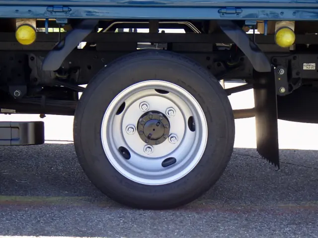 いすゞ エルフ 2RG-NLR88AR(2WD)の写真42
