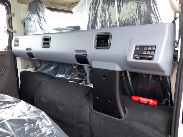 三菱 キャンター 2RG-FBA20(2WD)の写真13